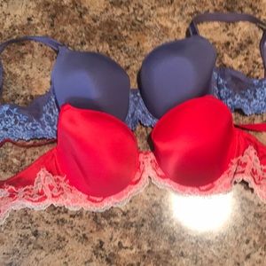 34 DD Wacoal Bras